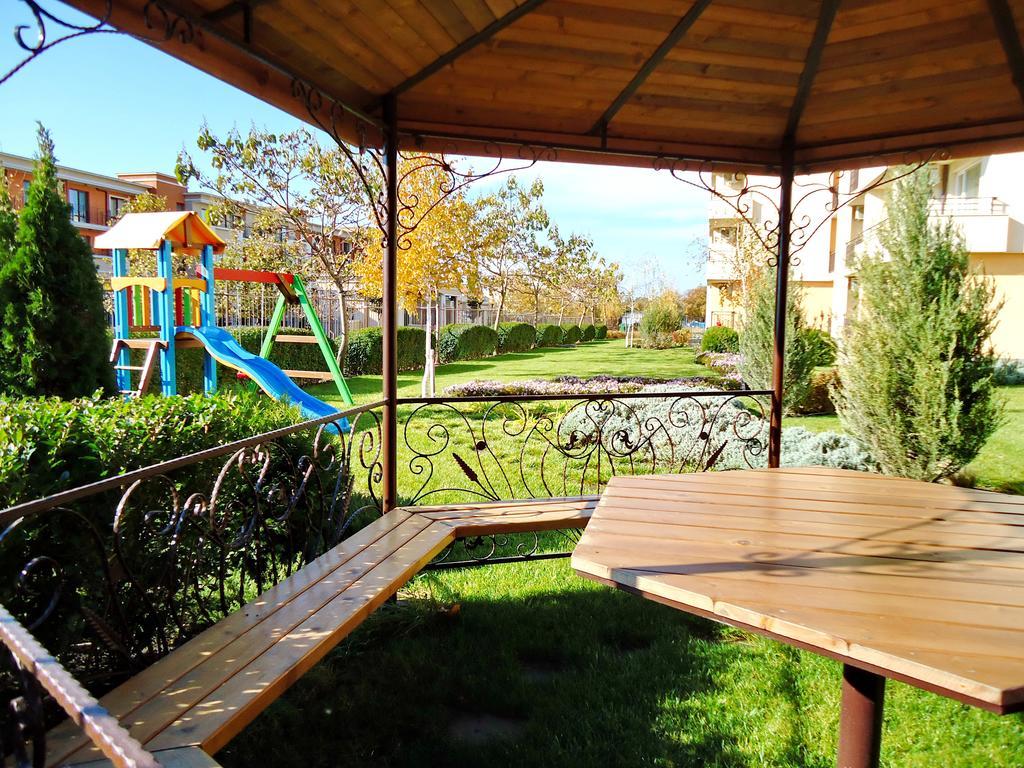 Oxygen Apartments Sveti Vlas Exterior foto